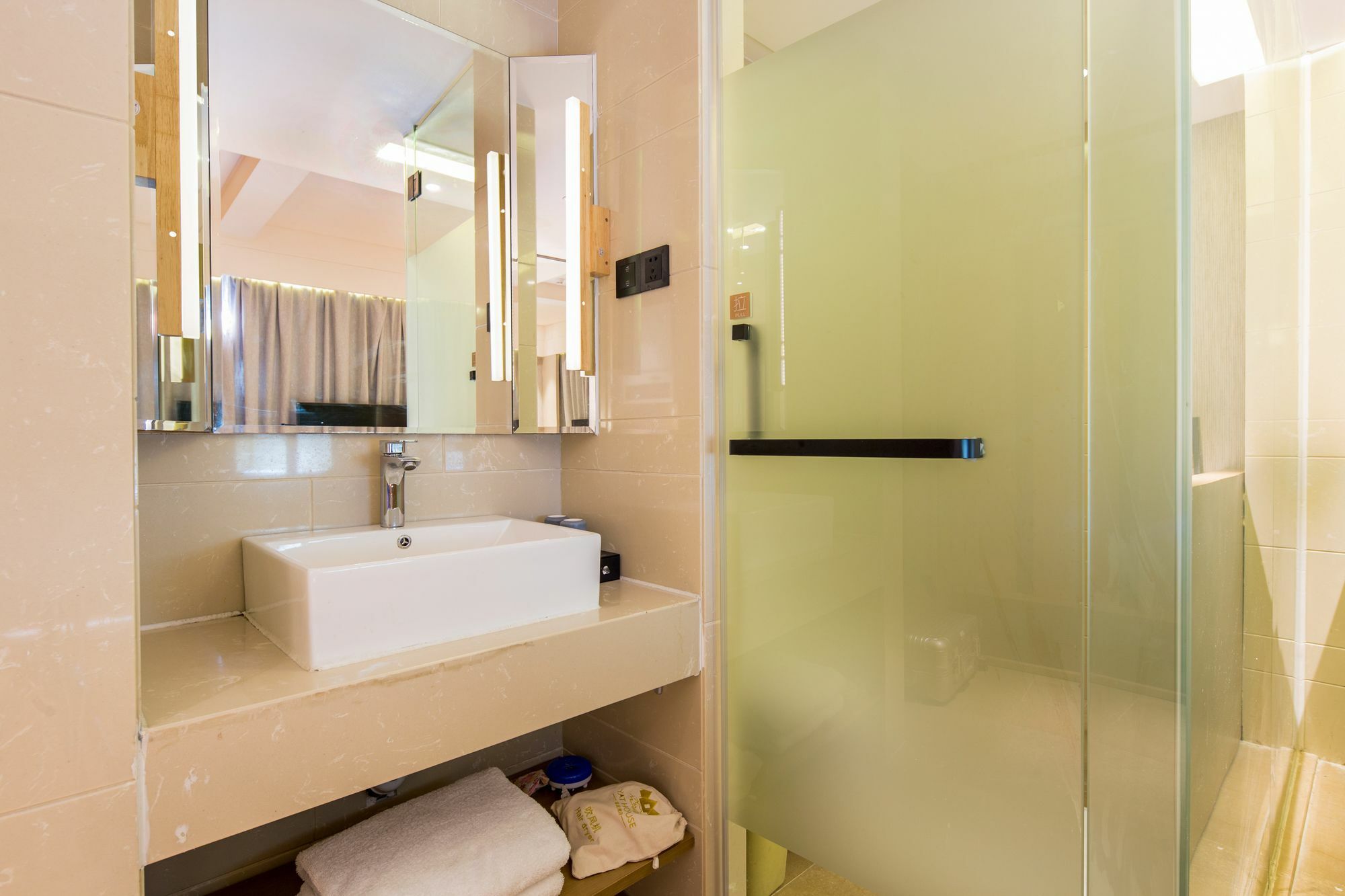 Yat House Otel Guangzhou Dış mekan fotoğraf